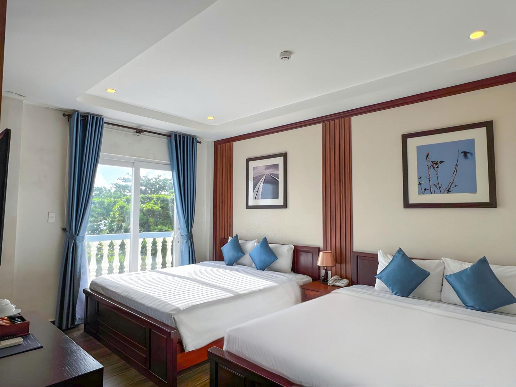 Family Suite with Balcony
