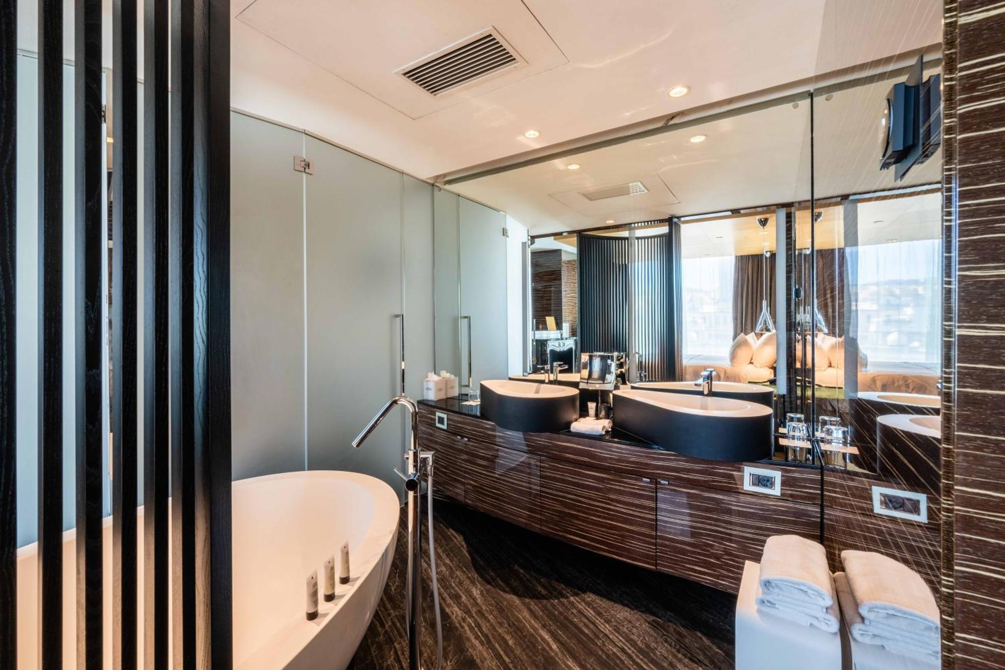 Suite met 2 Slaapkamers en Uitzicht op het Kasteel