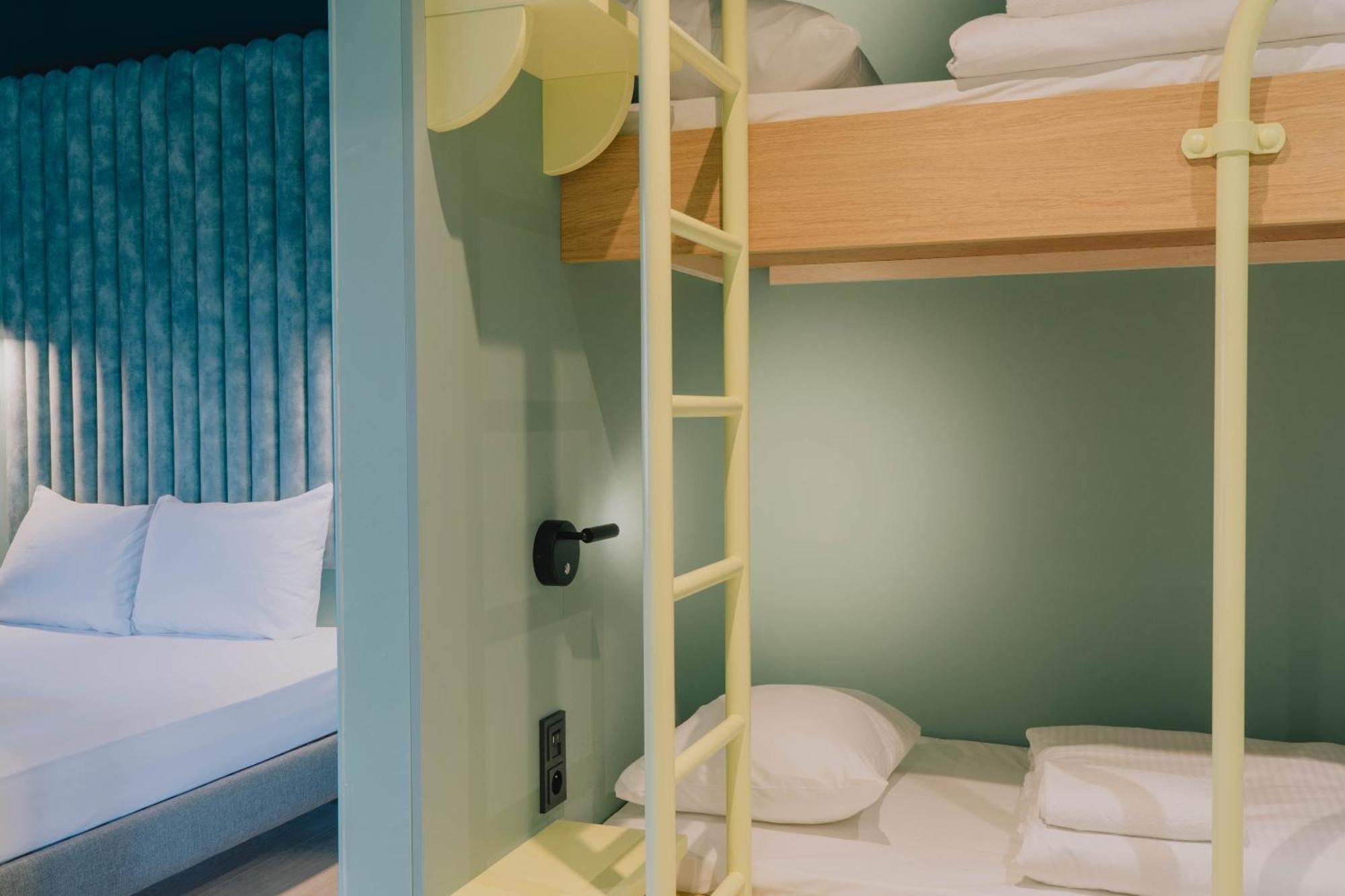 Chambre Familiale avec Lit Double et Lit Superposé