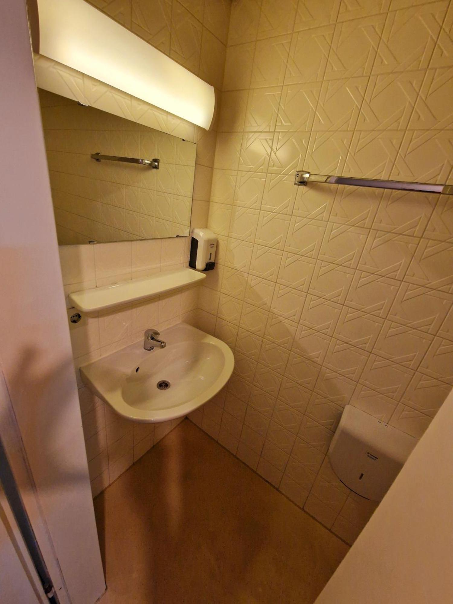 Doppelzimmer mit eigenem externen Bad