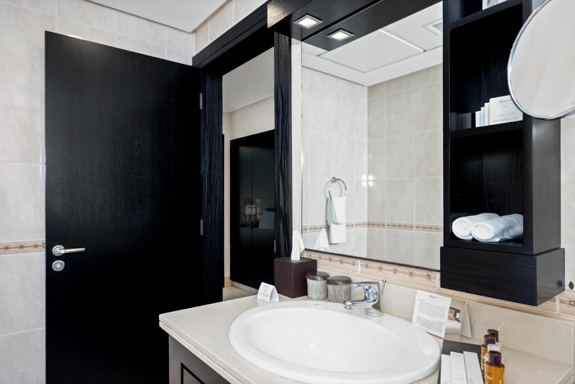 Deluxe One-Bedroom Suite