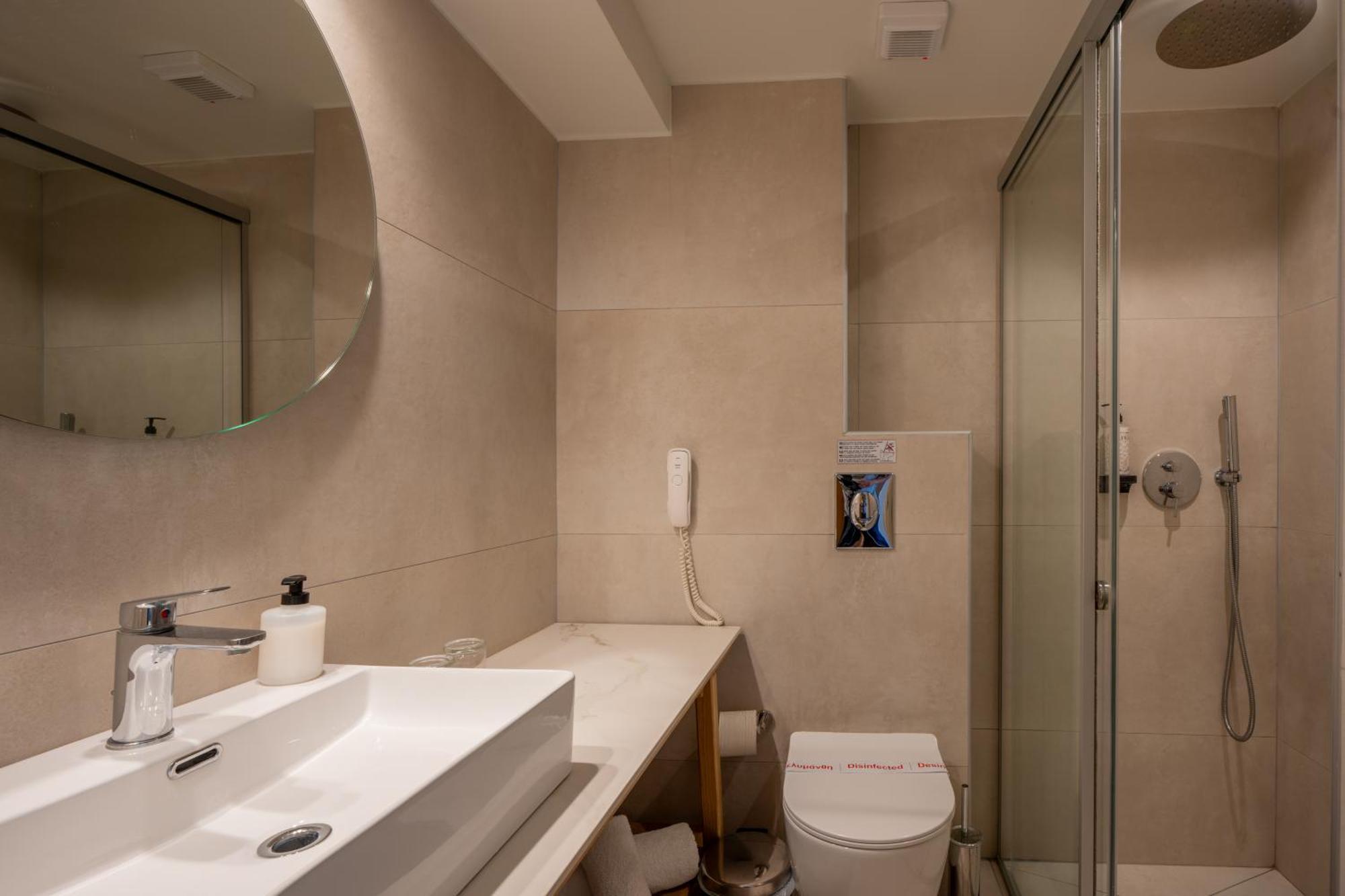 Chambre Double ou Lits Jumeaux Deluxe - Vue sur Piscine