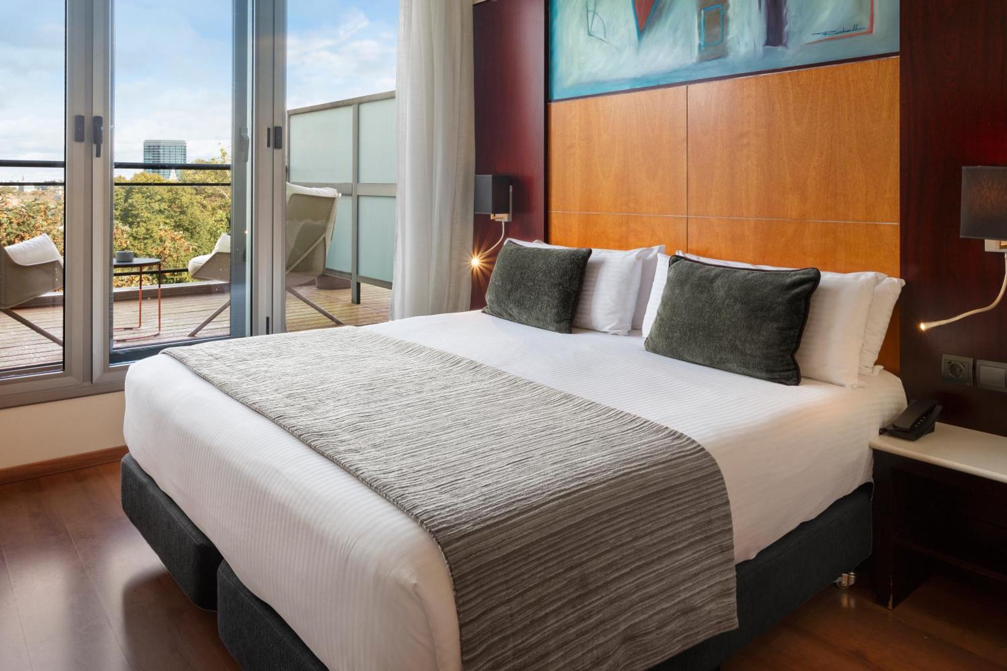Premium Tweepersoonskamer met 1 Tweepersoonsbed of 2 Aparte Bedden en een Terras