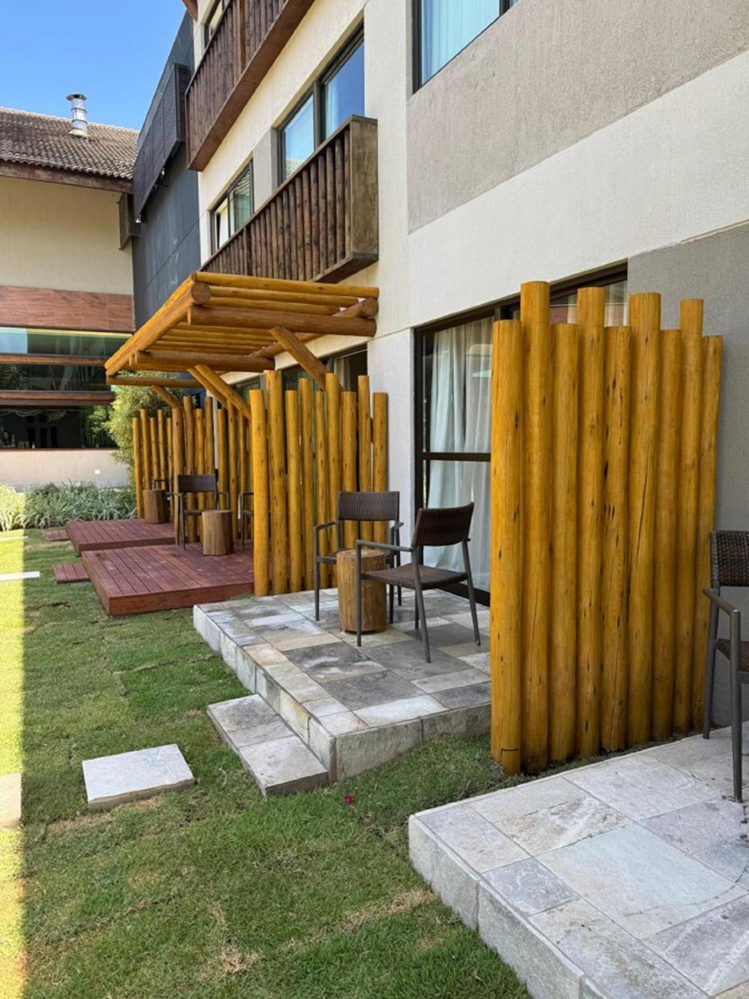 Quarto Quádruplo com Vista Jardim