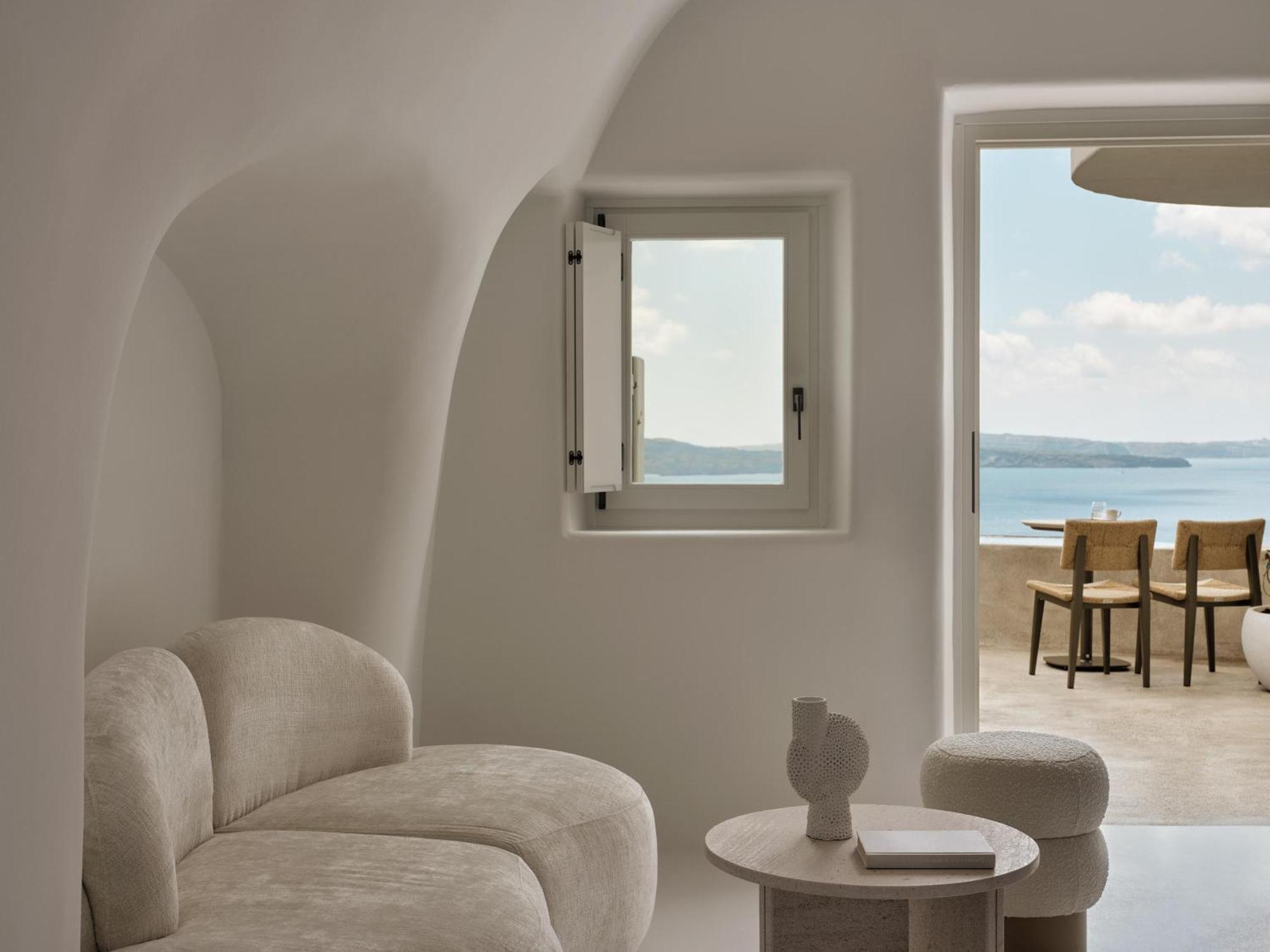 Signature Suite with Caldera View,1622873886:JPEG