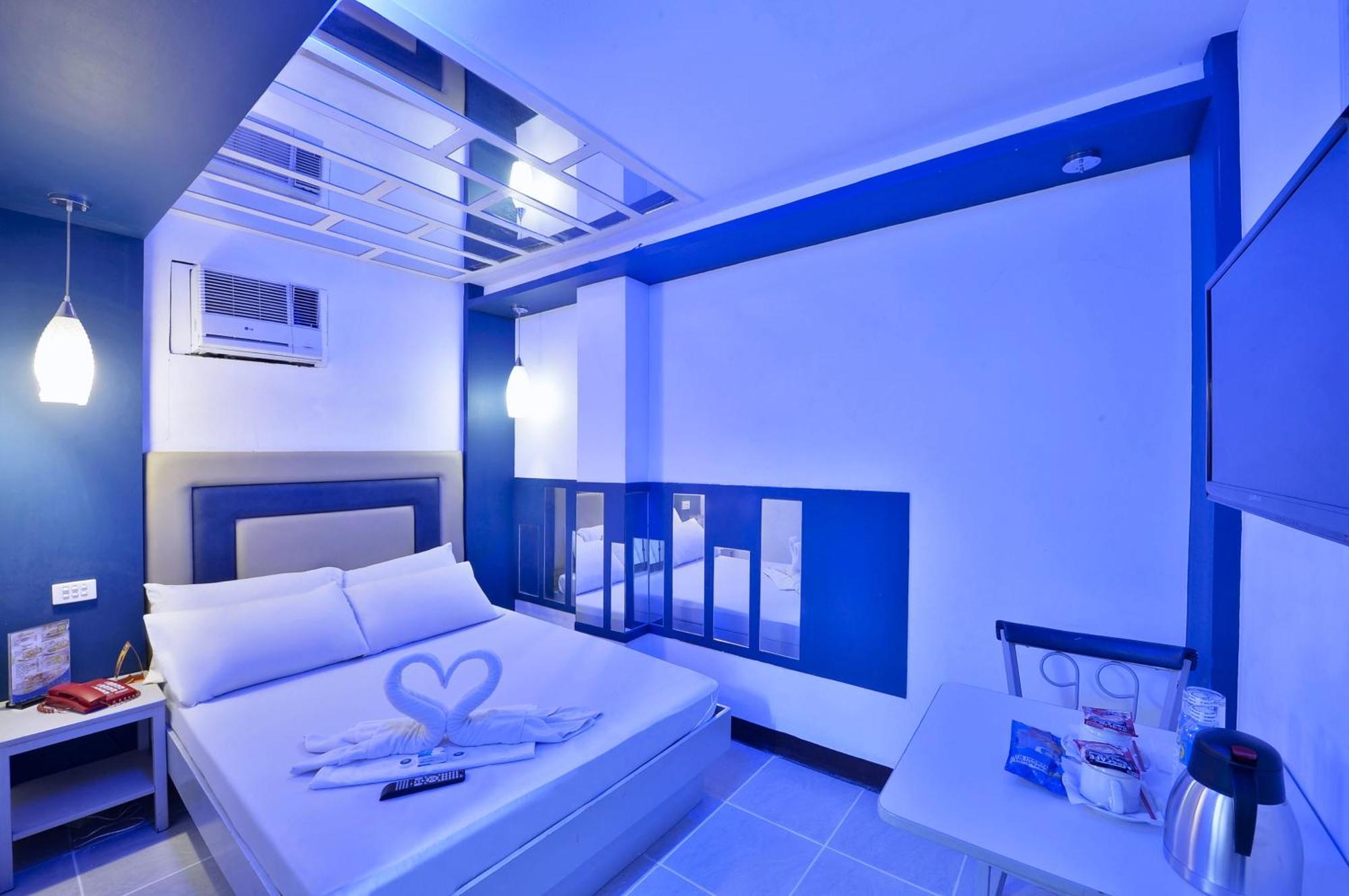 Deluxe Room (No Window)