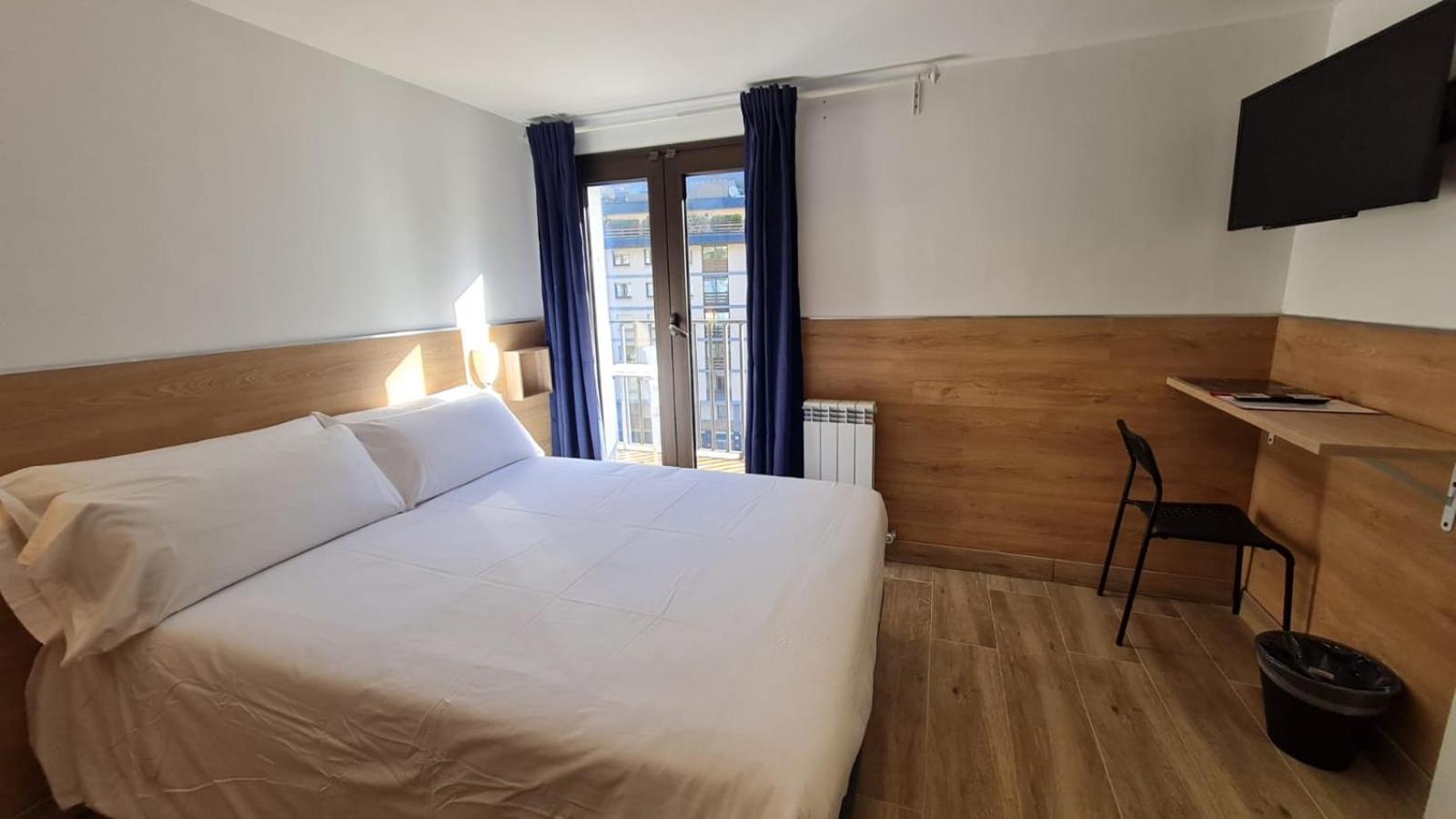 Chambre Double - Accessible aux Personnes à Mobilité Réduite