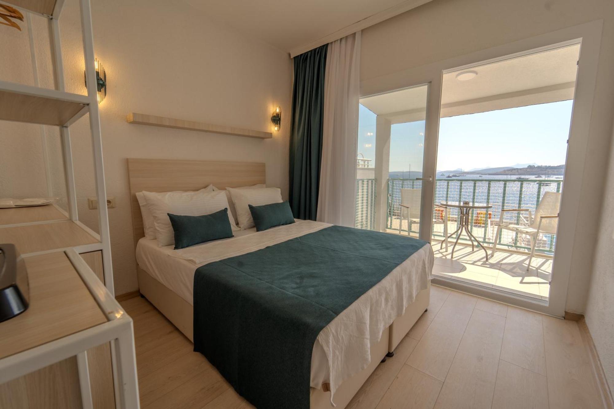 Double Room Sea View,1629362036:JPEG