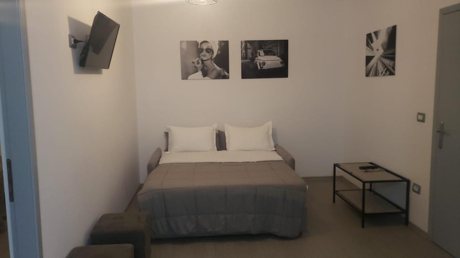 Family Room,1629424907:JPEG