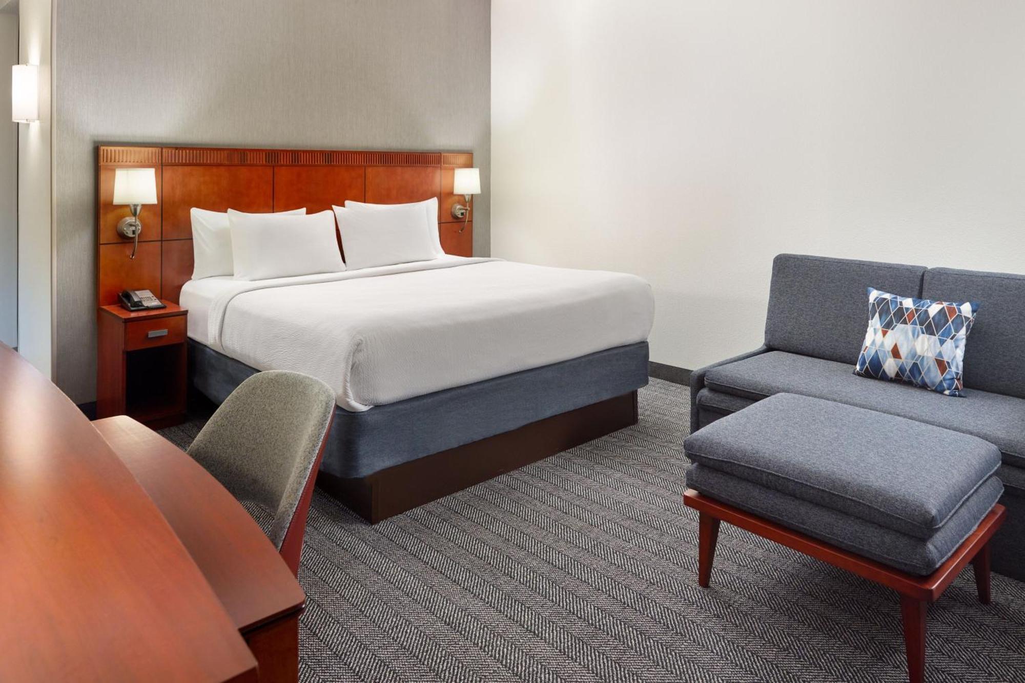Guest Room 1 King,1425544759:JPEG