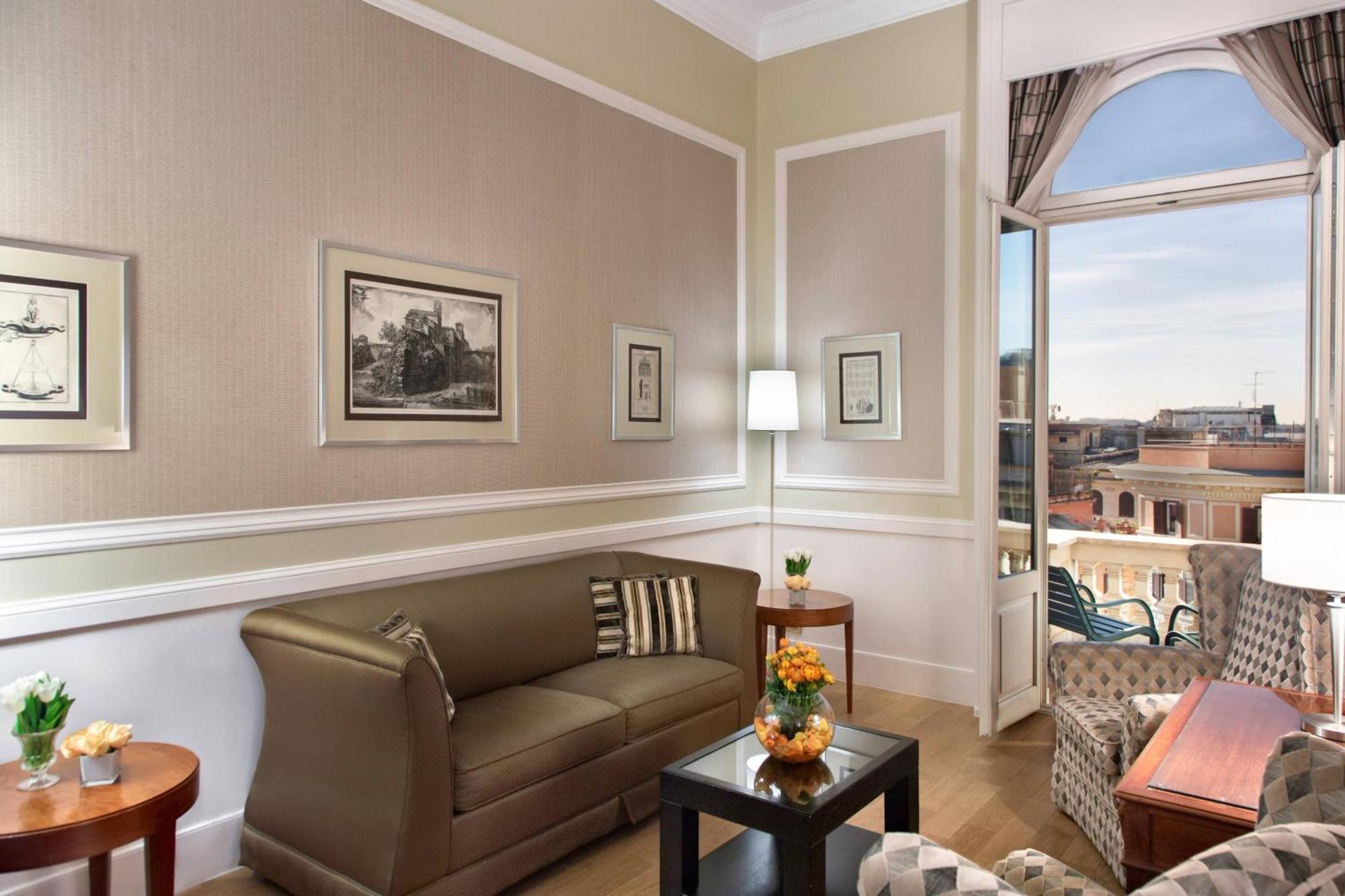 High Floor Suite, 1 Bedroom Junior Suite, 1 King, Sofa bed,1632990165:JPEG