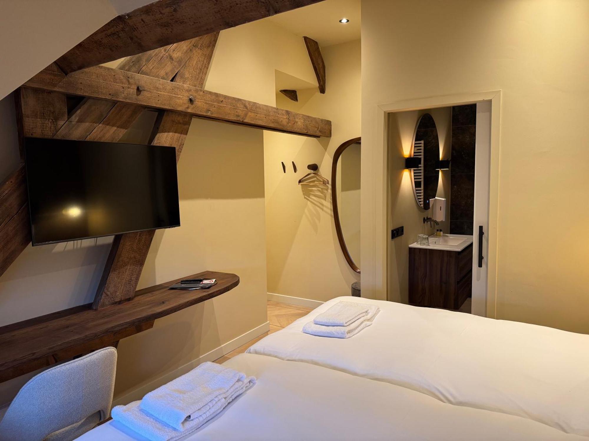 Deluxe Zimmer mit Kingsize-Bett
