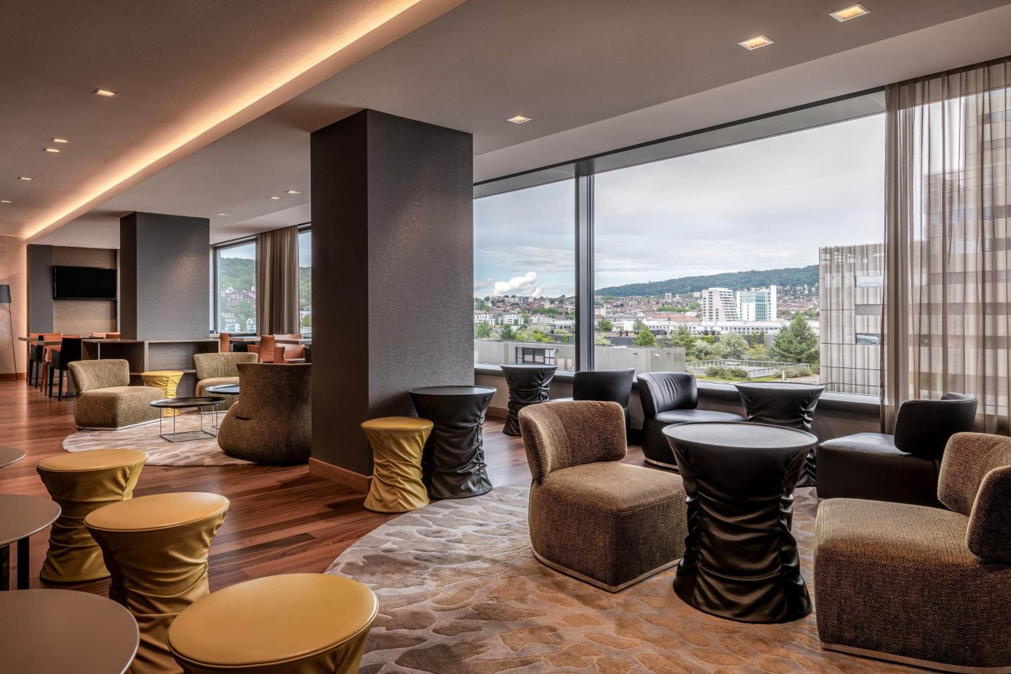 Suite Exécutive avec Salon Séparé et Accès au Salon Club