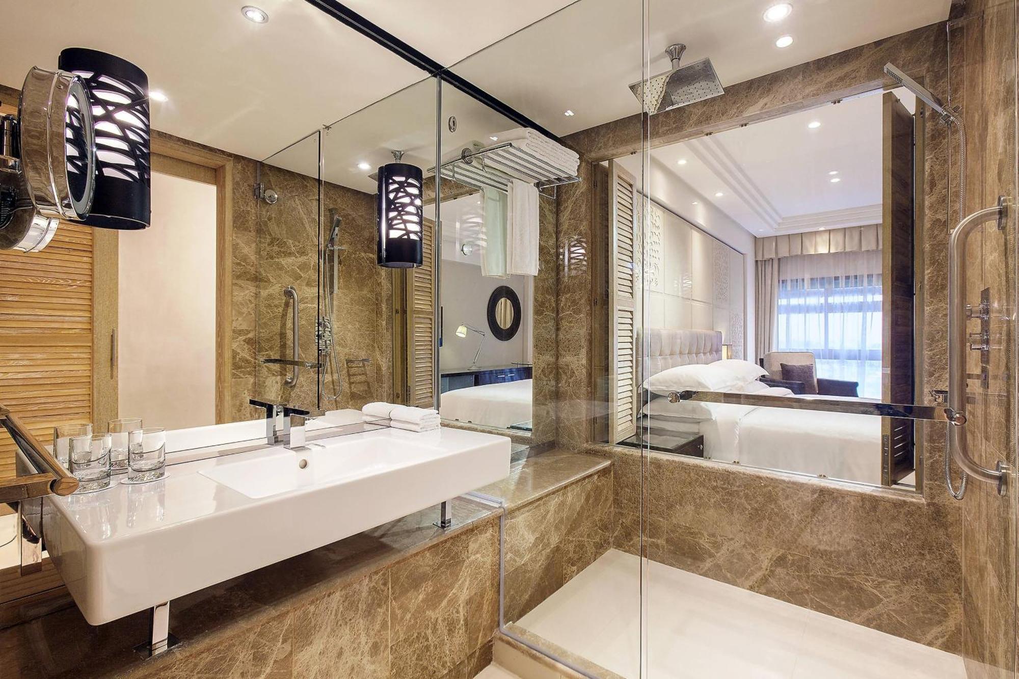 Premium Twin Room - High Floor/Club Lounge Access