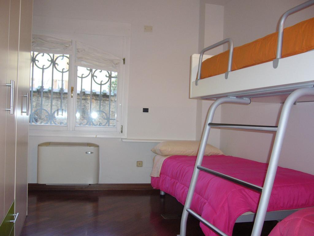 Posto Letto in Dormitorio Femminile per 4 Persone