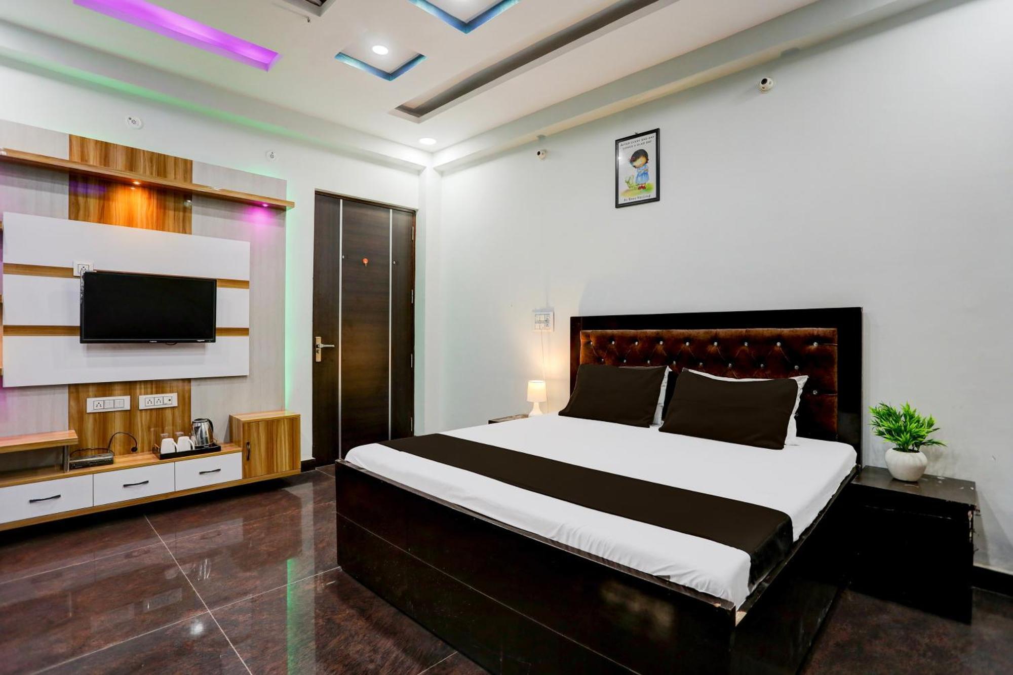 Suíte com Cama King-size e Sofá-cama - Vista do Rio