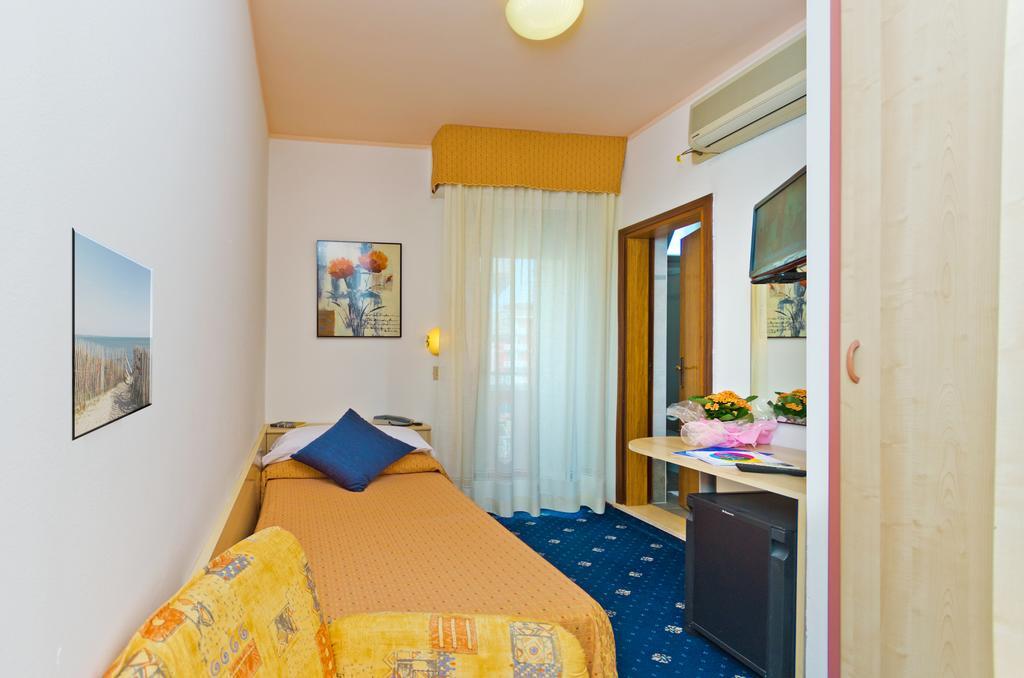 Single Room Balcony,172957494:JPEG
