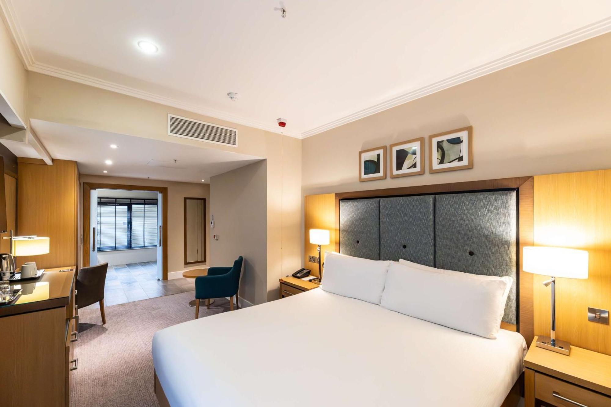 Chambre Lit Queen-Size - pour Personnes à Mobilité Réduite
