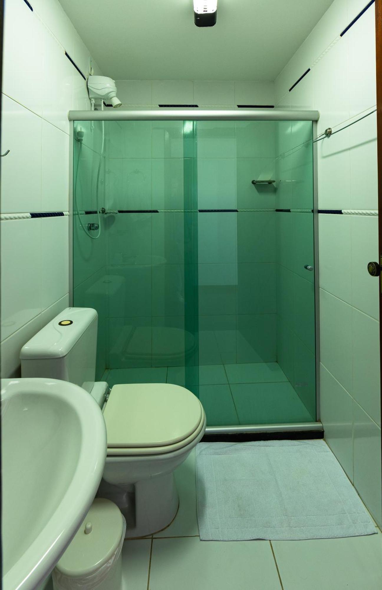 Quarto com Cama Queen-size e Vista do Mar