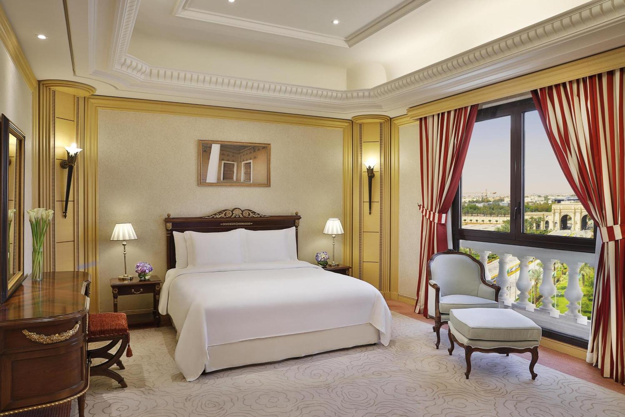 Executive One-Bedroom King Suite,1643165334:JPEG