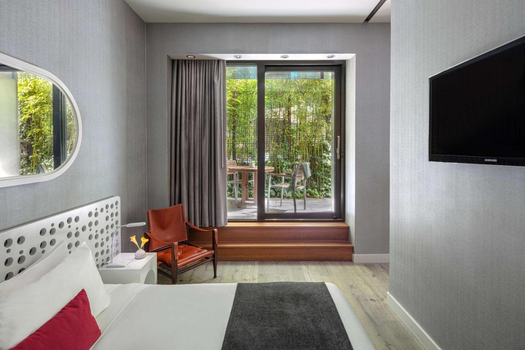 Platinum Suite mit Kingsize-Bett und Zugang zum Pool