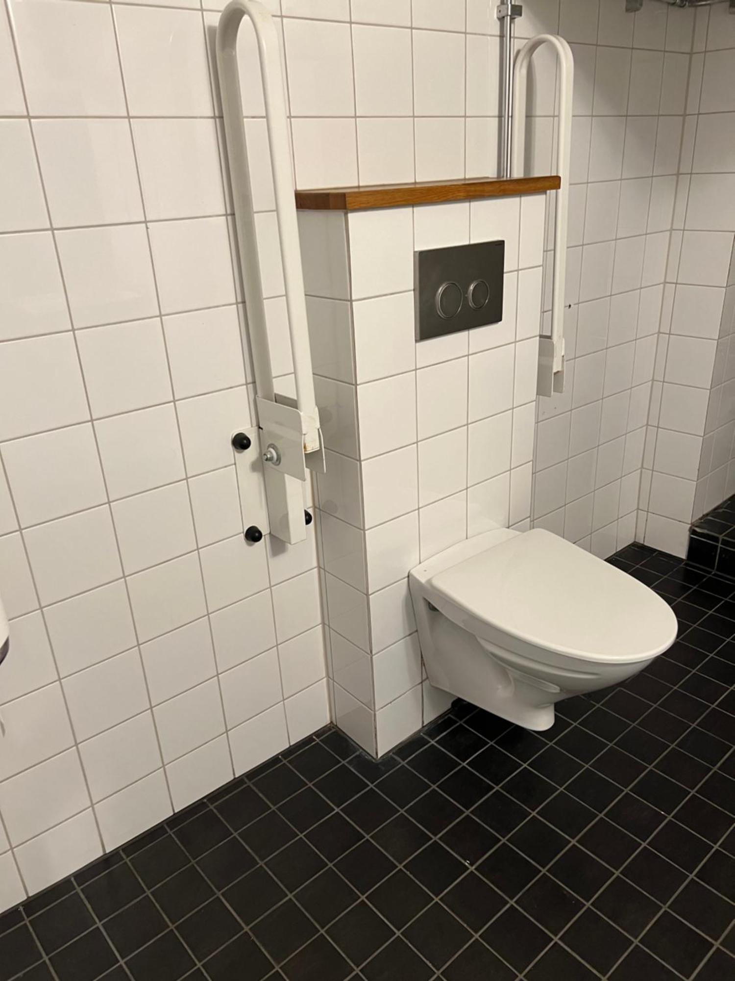 Camera Familiare con Bagno in Comune