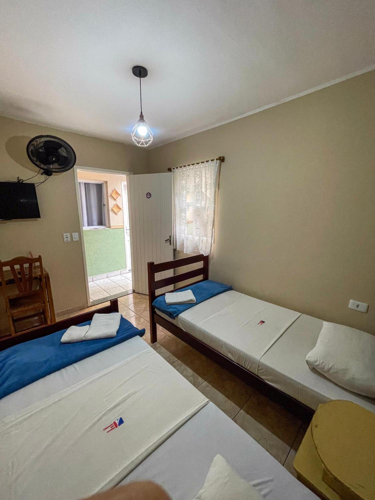 Quarto Duplo com Banheiro Compartilhado