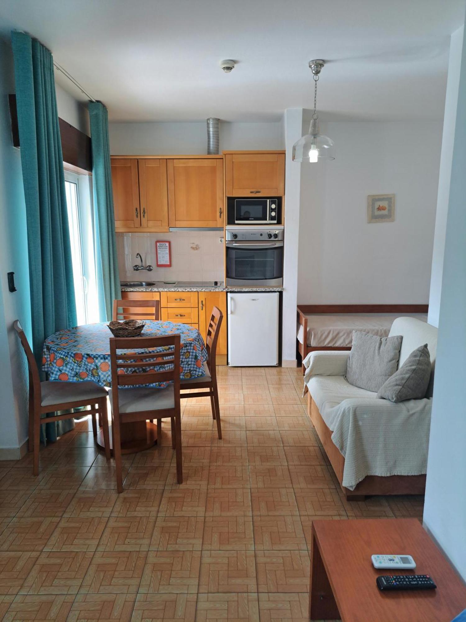 Studio Appartement met Balkon