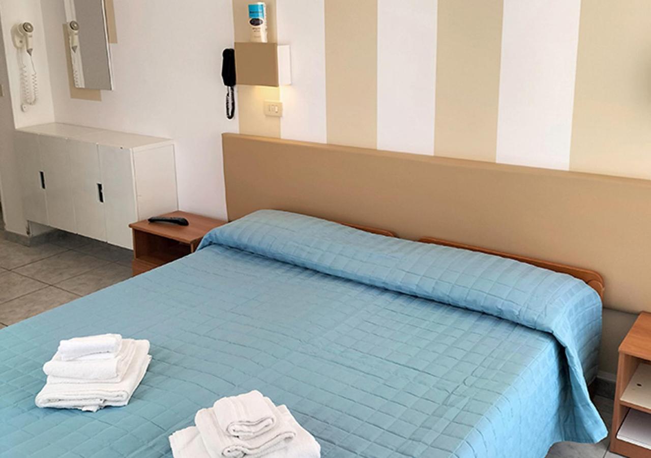 Standard Triple Room,1096430625:JPEG