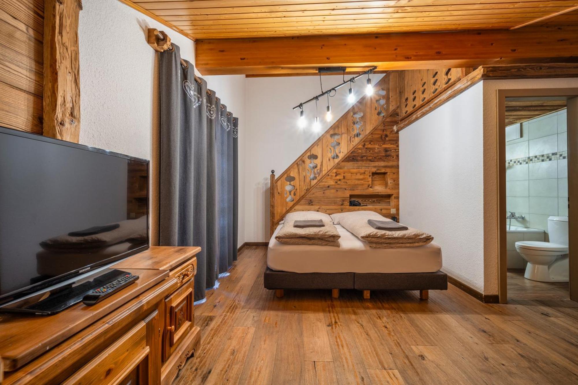 Suite Junior Familiale avec Balcon dans Chalet - Vue sur Montagne