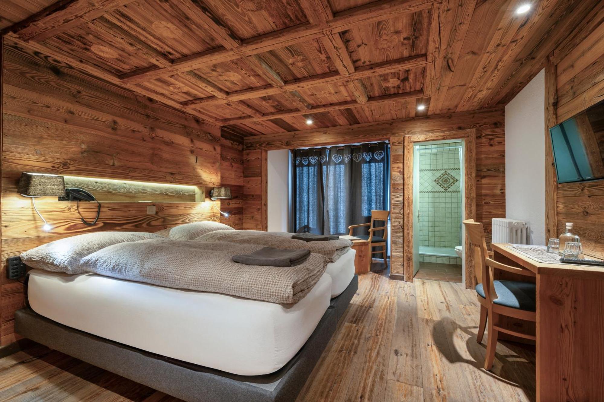 Chambre Lits Jumeaux Standard avec Balcon - Vue sur Montagne