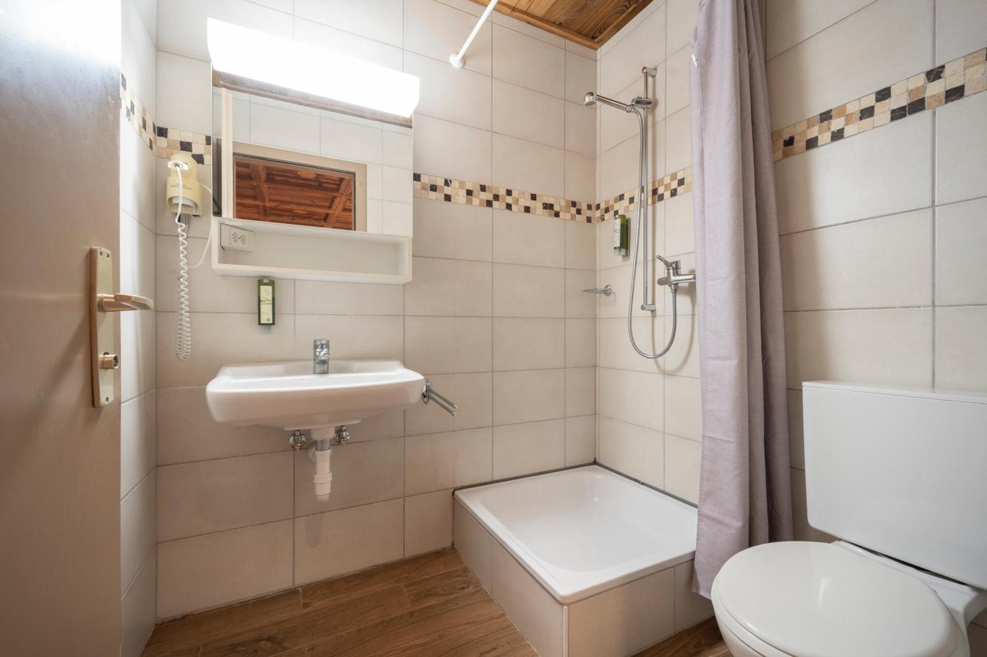 Chambre Lits Jumeaux d'Angle avec Balcon