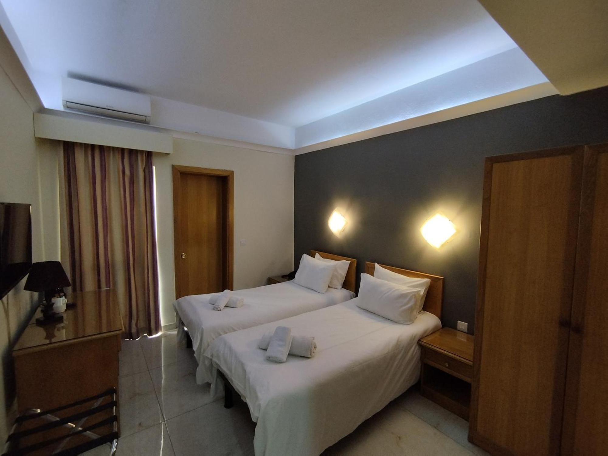 Chambre Double ou Lits Jumeaux