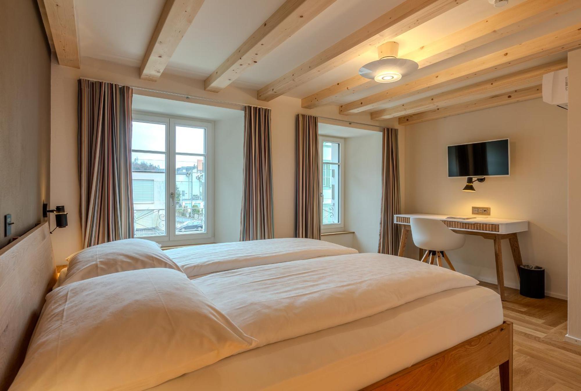 Large Double Room,1654264965:JPEG