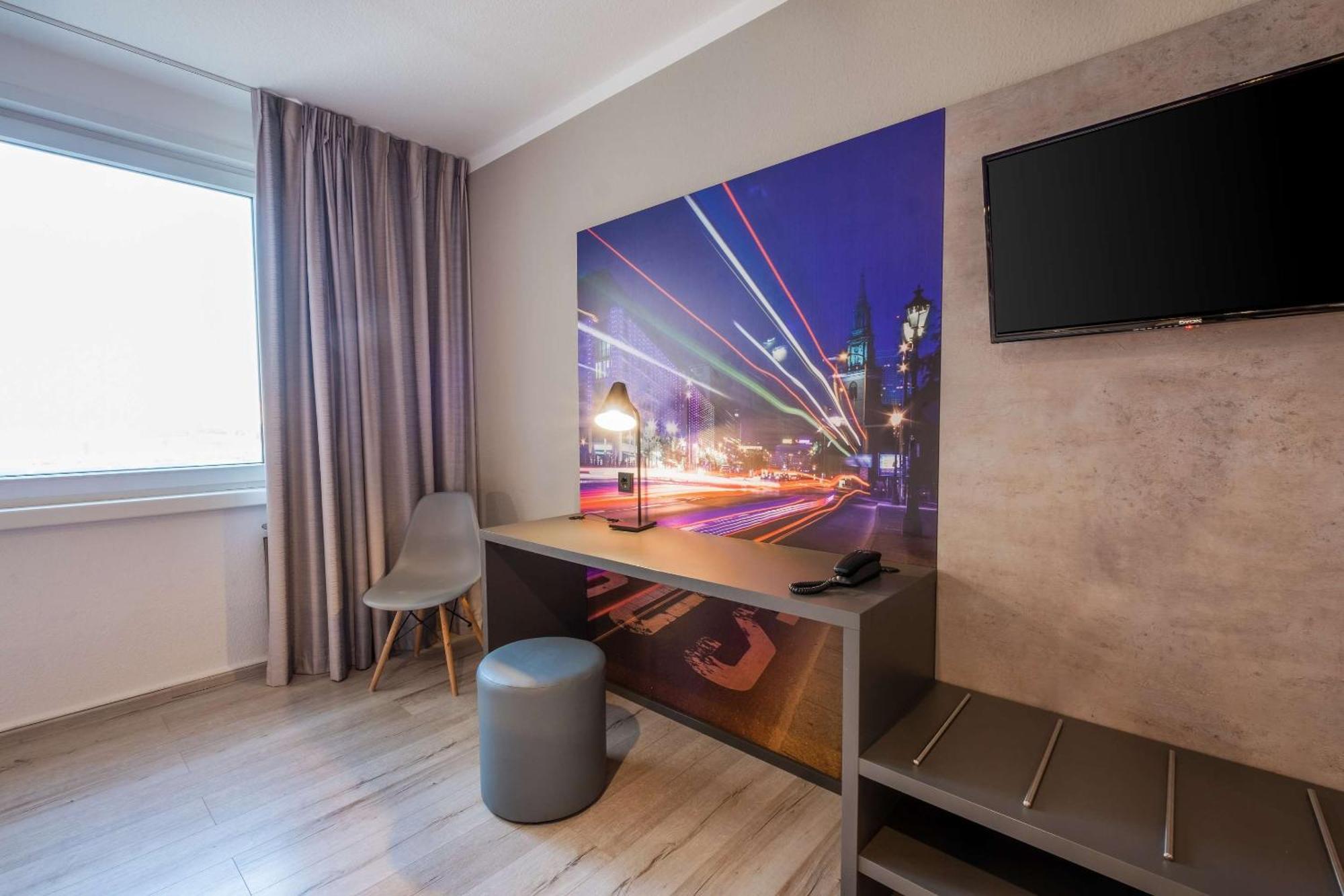 Quarto Familiar (6 Adultos)