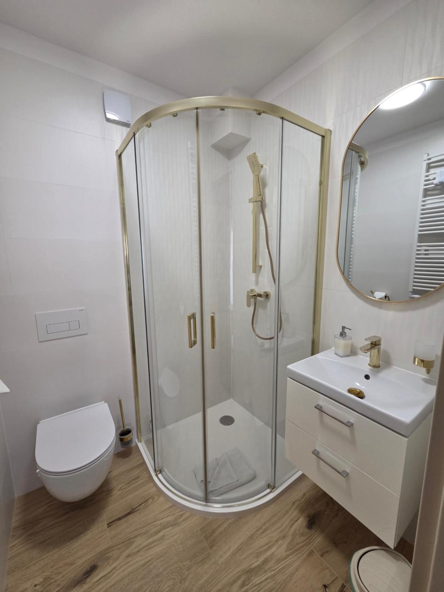 Double Room,1656176772:JPEG