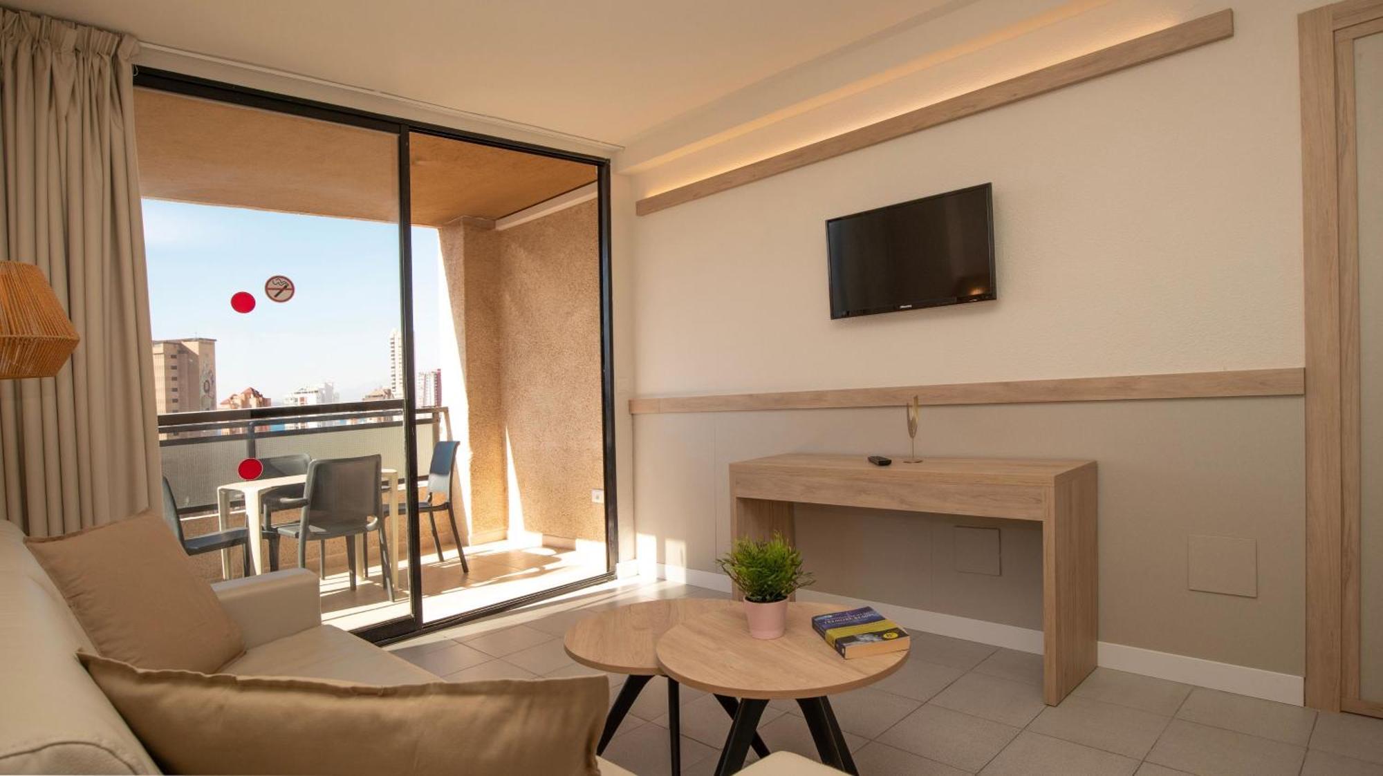 Apartamento con vistas al mar (4 adultos + 2 niños)
