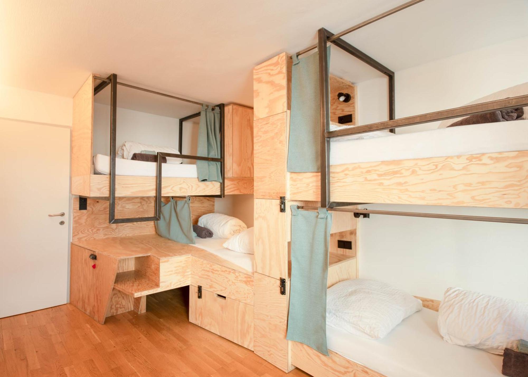 Einzelbett im 4-Bett-Schlafsaal für Frauen