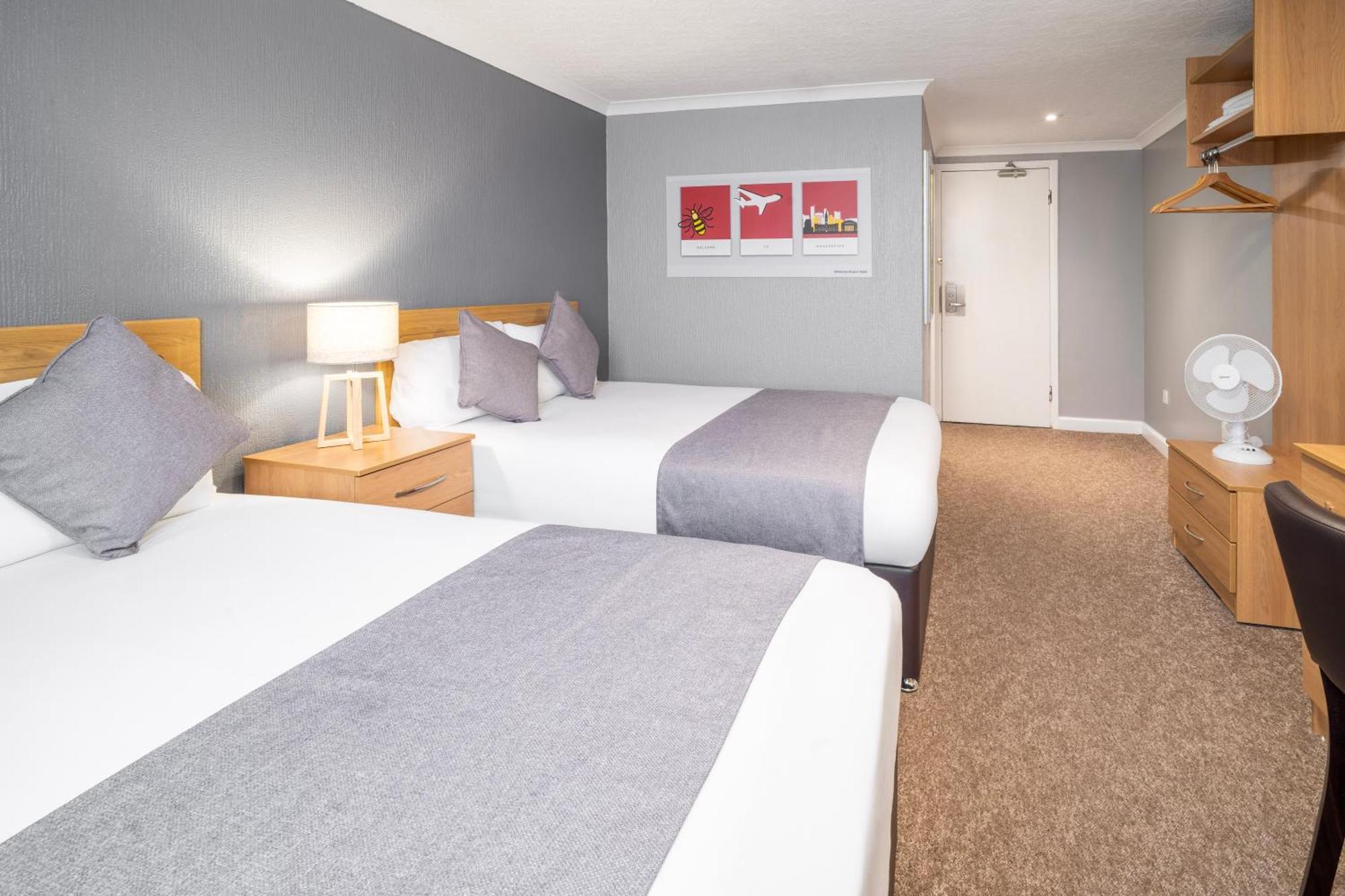 Quarto Familiar (2 Adultos + 2 Crianças)