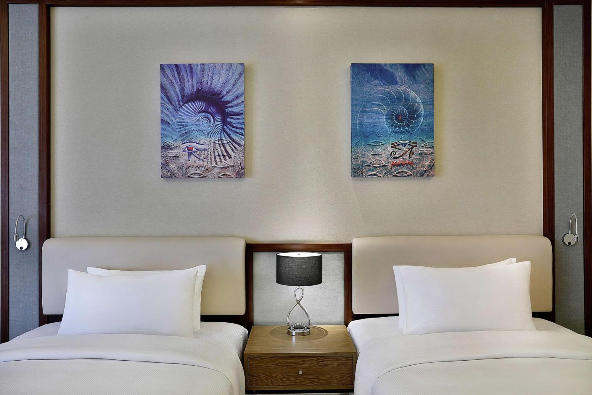 Quarto com 2 Camas de Solteiro