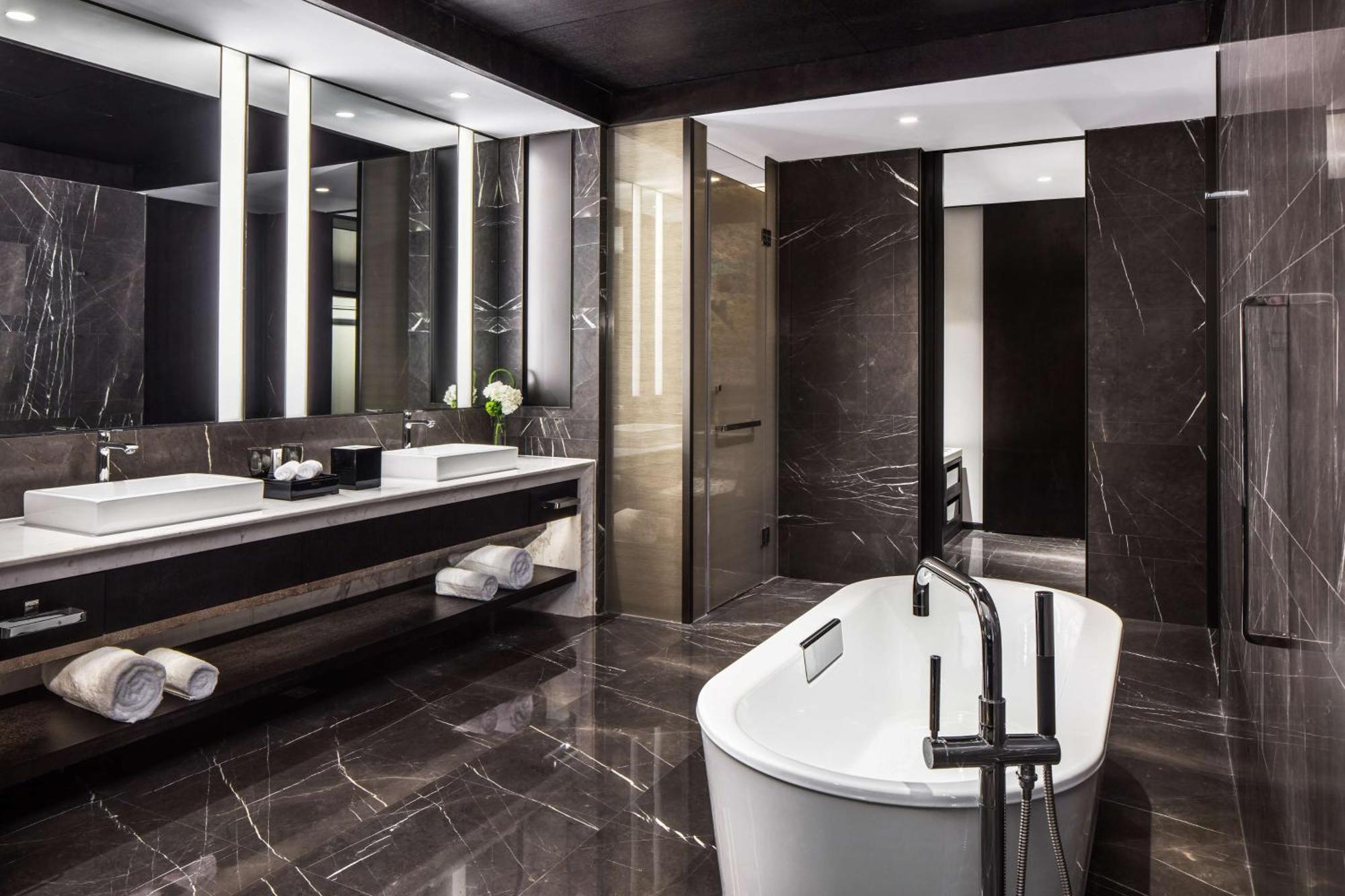 Suite mit Kingsize-Bett und Seeblick - Zugang zur Lounge