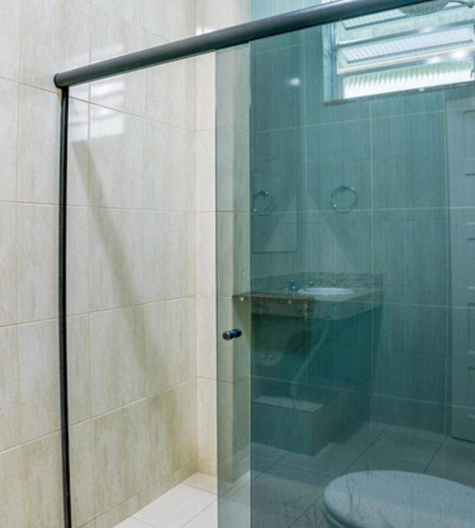 Quarto com 2 Camas de Solteiro