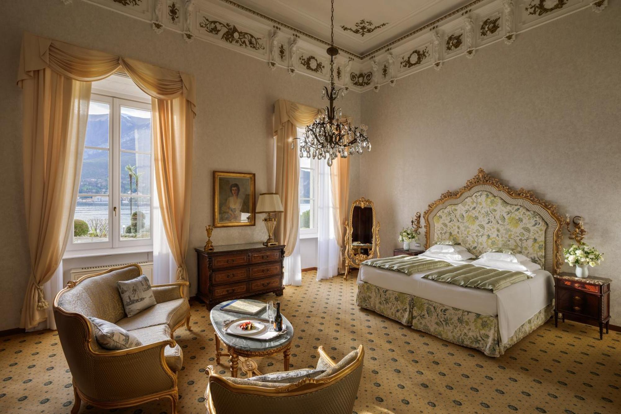 Gold Suite with Lake View