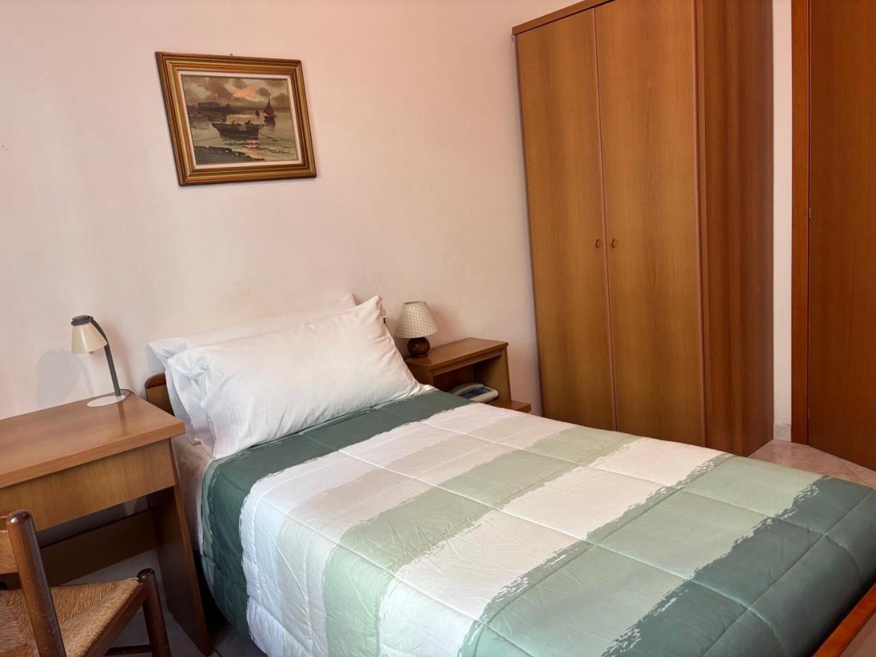 Single Room,1659484877:JPEG