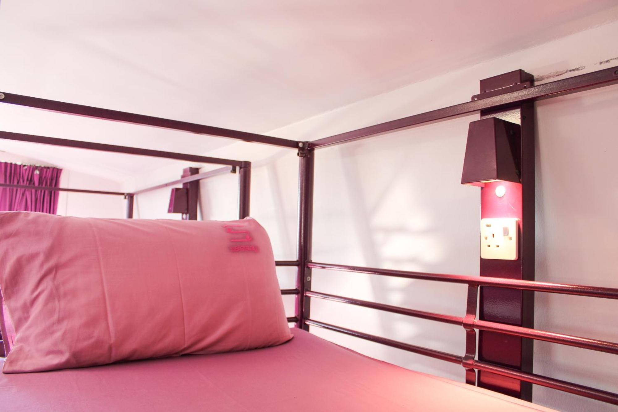 Lit dans Dortoir Mixte de 12 Lits avec Salle de Bains Privative