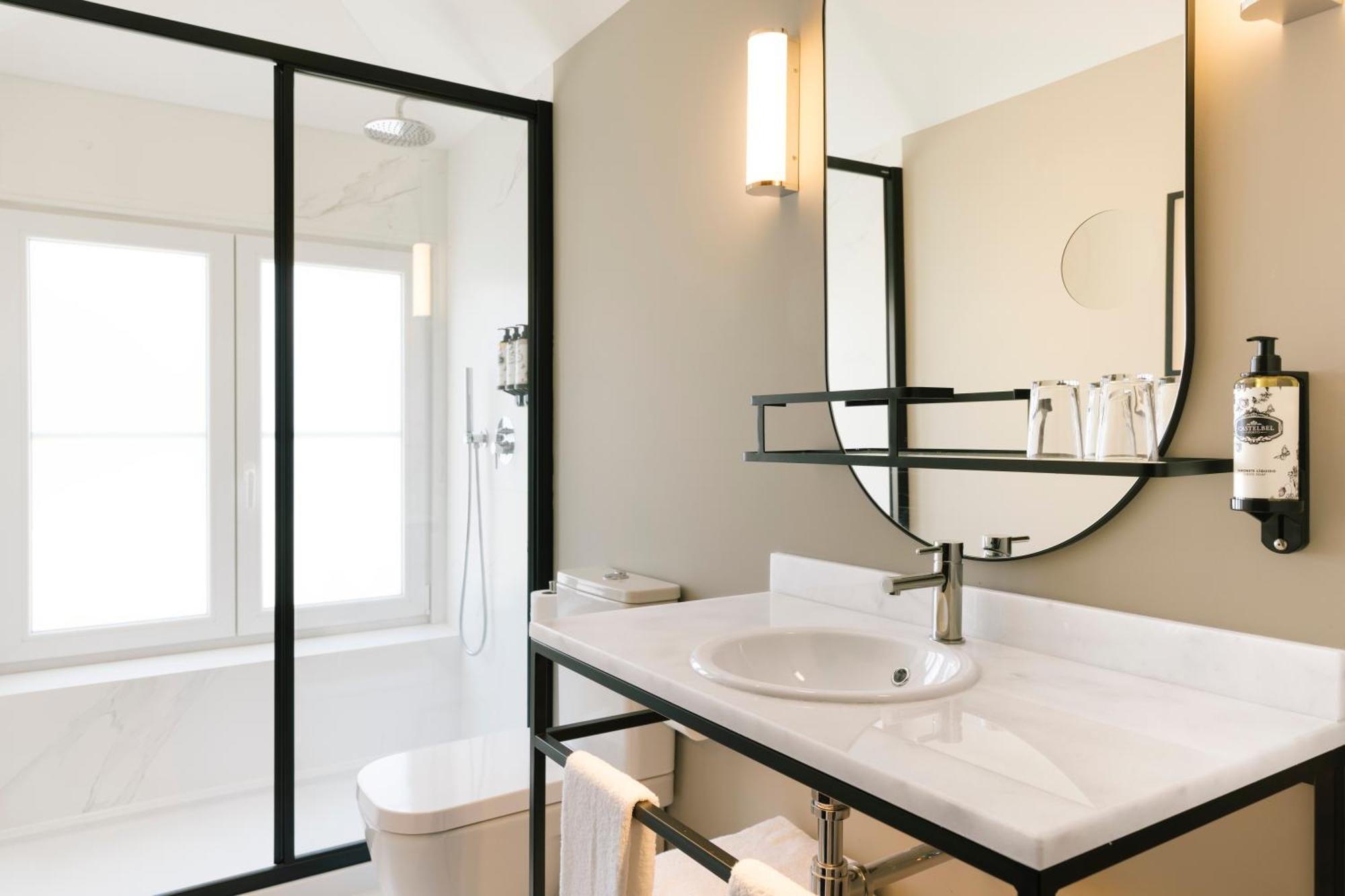 Junior Suite,1664805742:JPEG