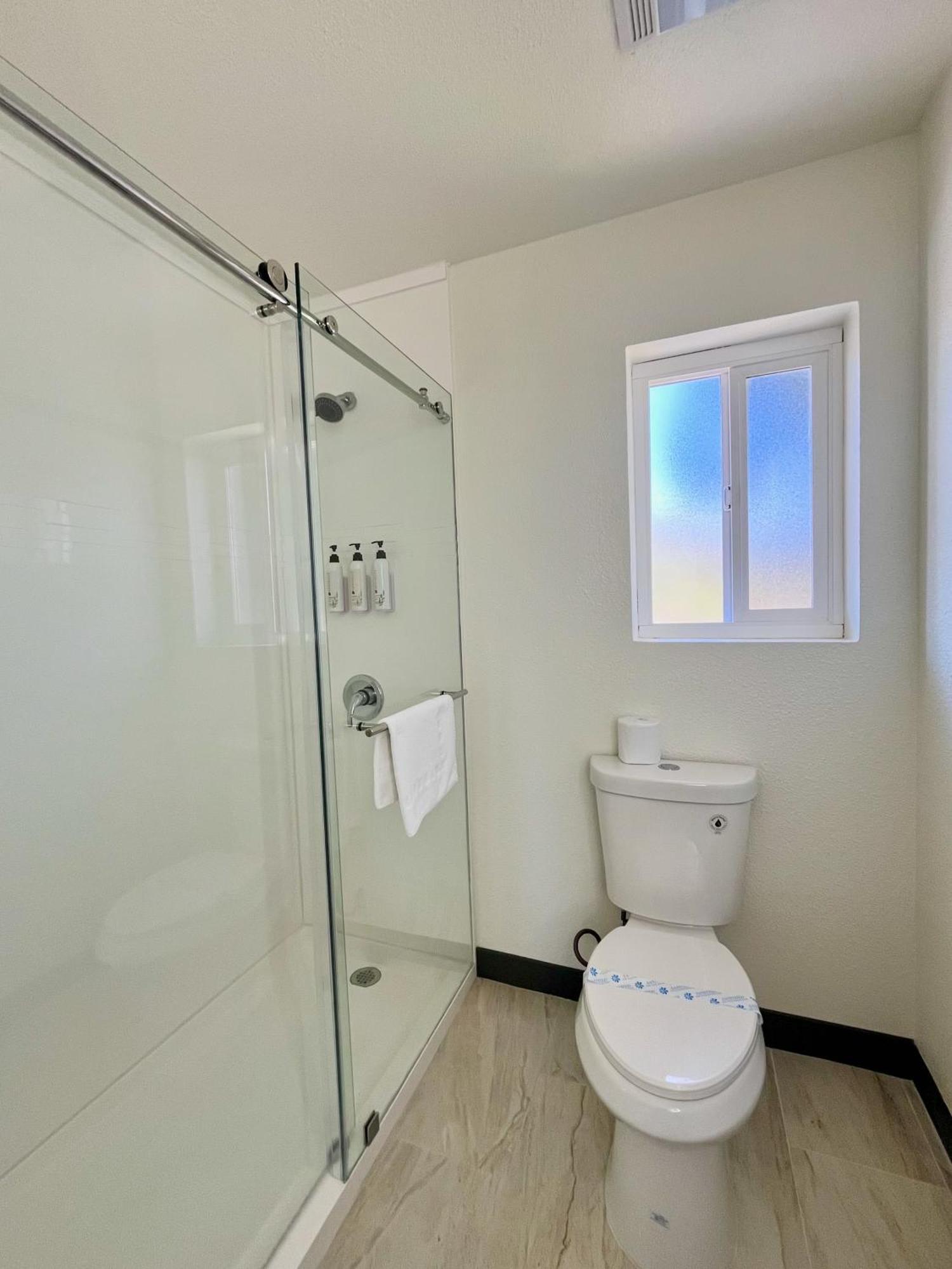 Chambre Double avec 2 Lits Doubles - Non-Fumeurs