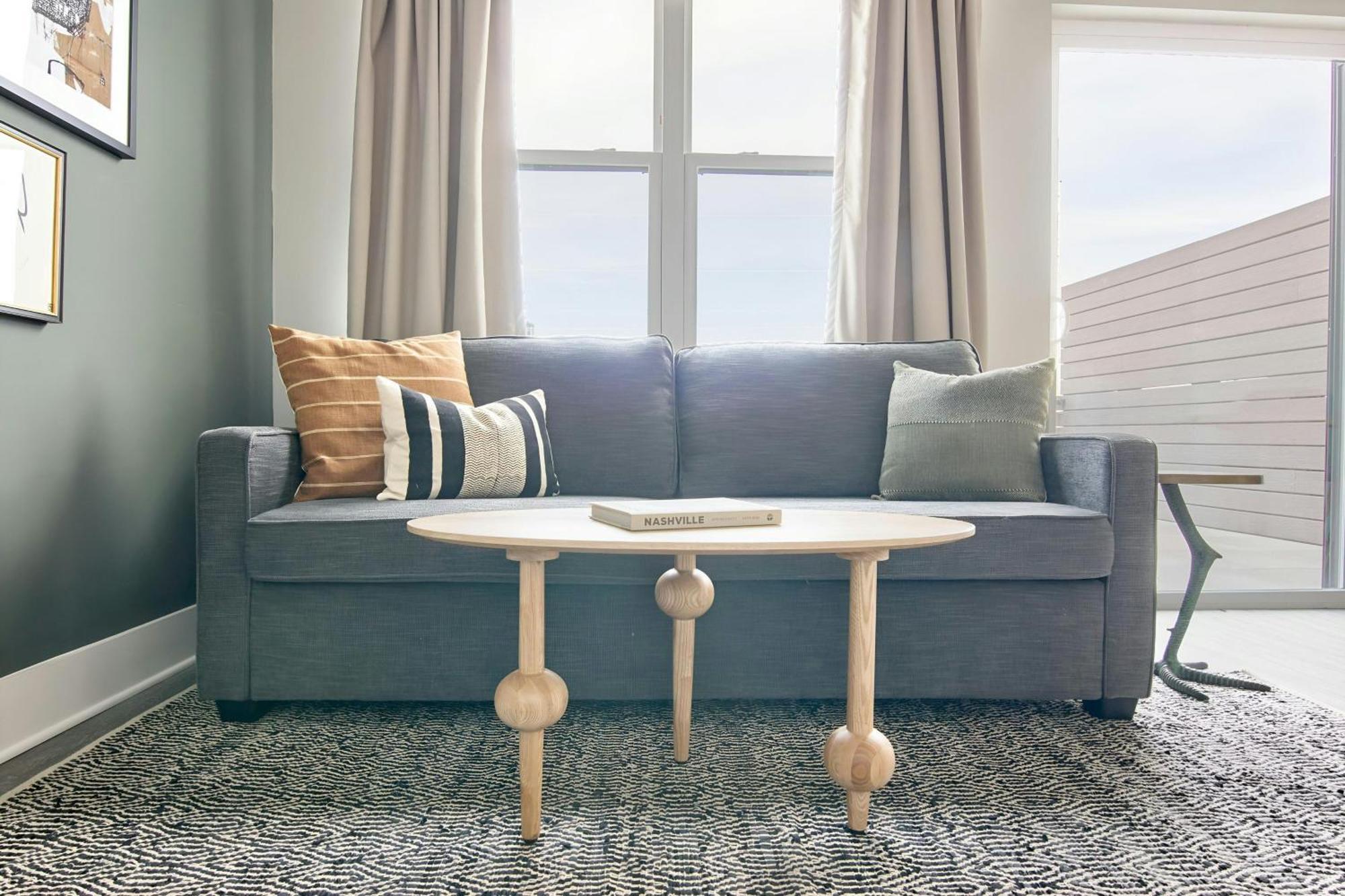 Studio Apartment Queen Sofa Bed Balcony,1666752046:JPEG