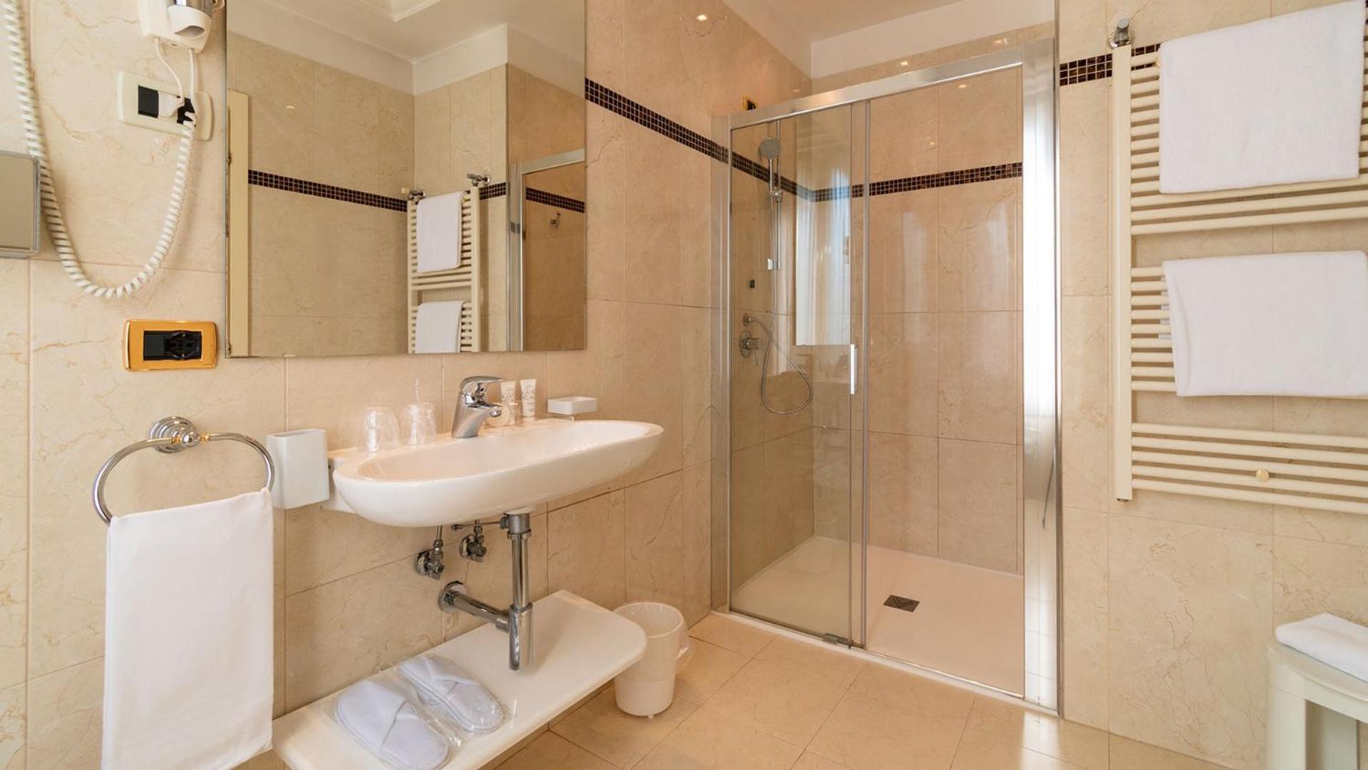 Chambre Double ou Lits Jumeaux Classique avec Vue sur Canal