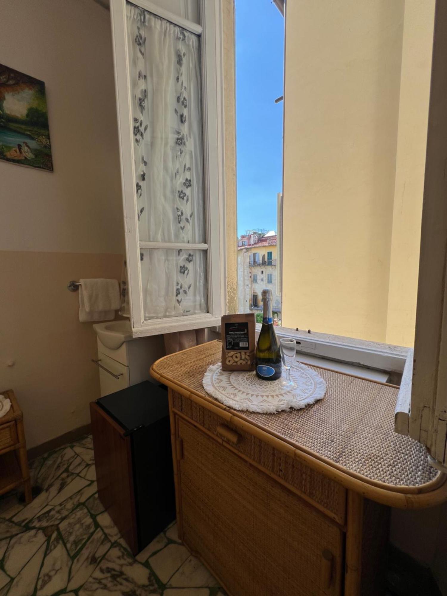 Chambre Simple avec Salle de Bains Commune